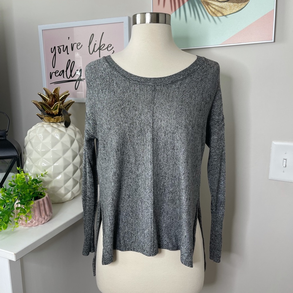 SALE📍Poof Grey Long Sleeves High Low Blouse XS